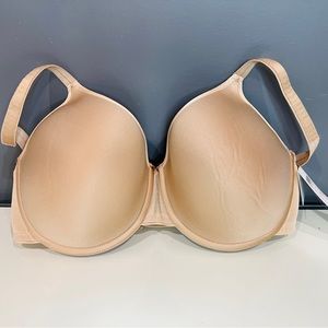 Brand new with tags Chantelle bra 32F US